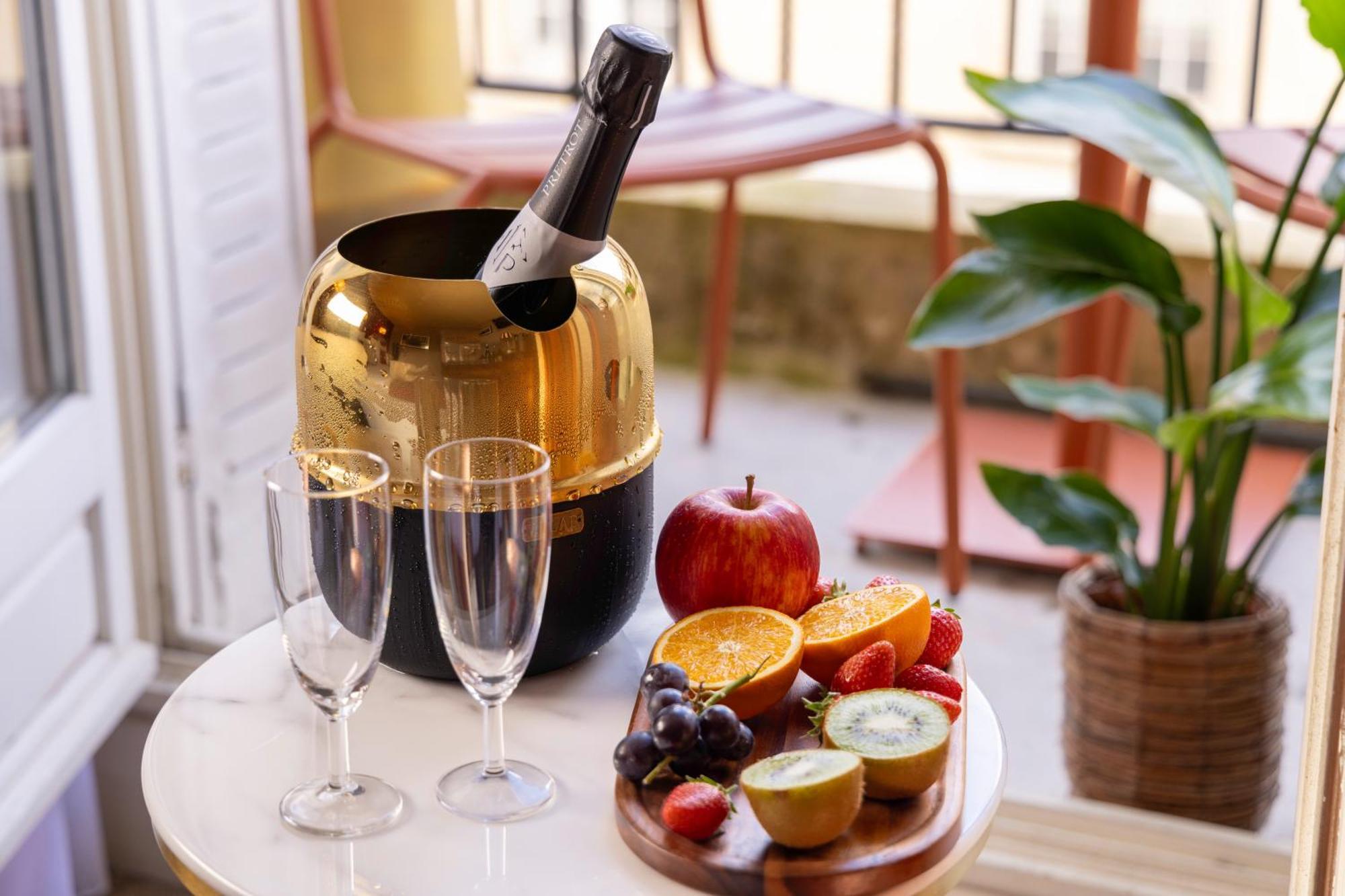 Trianon Rive Gauche Hotel